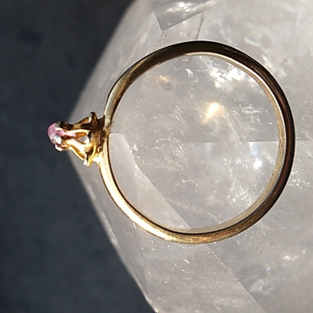Vintage Gold and Pink Stone Ring - Picture 4 of 4